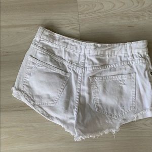 White jean shorts with cute top